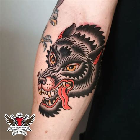 traditional wolf head|modern wolf tattoos.